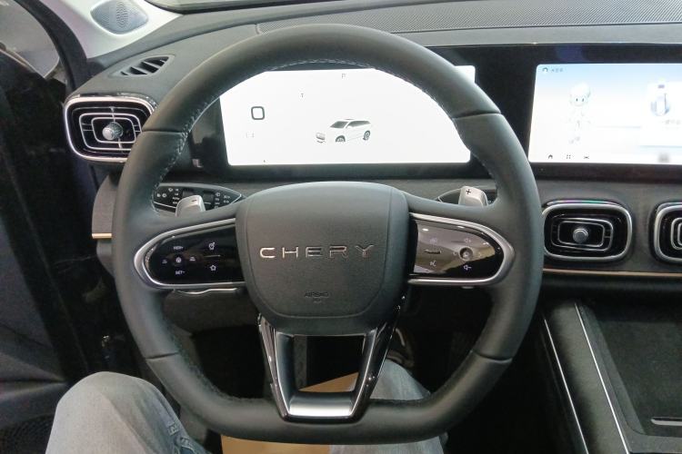 Used Chery Tiggo 9 2023 2.0T Dual-Clutch Two-Wheel Drive Luxury Edition 5 Seats Steering Wheel