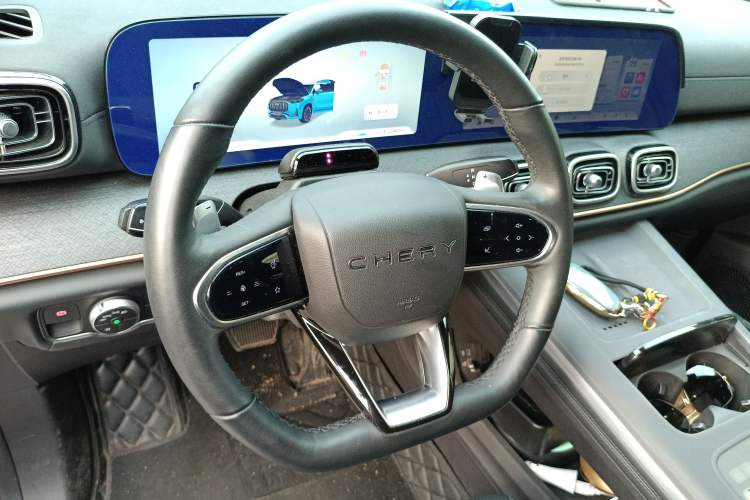Used Chery Tiggo 9 2023 2.0T Automatic All-Wheel Drive Flagship Version 7 Seats Steering Wheel