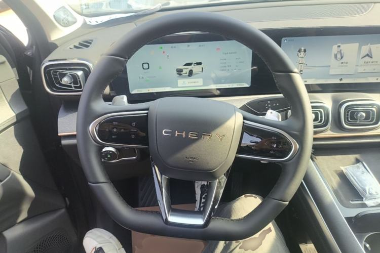 Used Chery Tiggo 9 2023 2.0T Dual-Clutch Two-Wheel Drive Luxury Edition 5 Seats Steering Wheel
