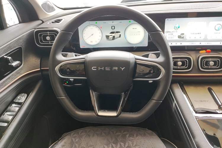 Used Chery Tiggo 9 2023 2.0T Dual-Clutch Two-Wheel Drive Luxury Edition 5 Seats Steering Wheel