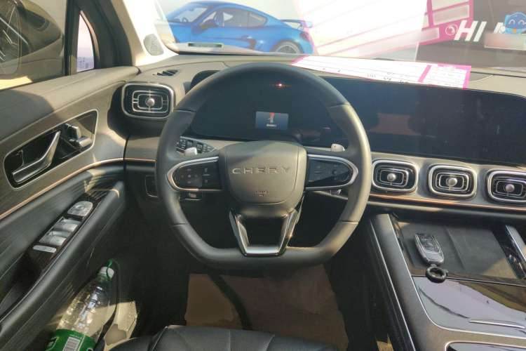 Used Chery Tiggo 9 2023 2.0T Dual-Clutch Two-Wheel Drive Leading Edition 5 Seats Steering Wheel