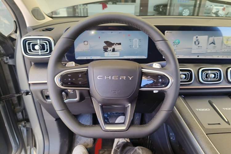 Used Chery Tiggo 9 2023 2.0T Dual-Clutch Two-Wheel Drive Luxury Edition 5 Seats Steering Wheel