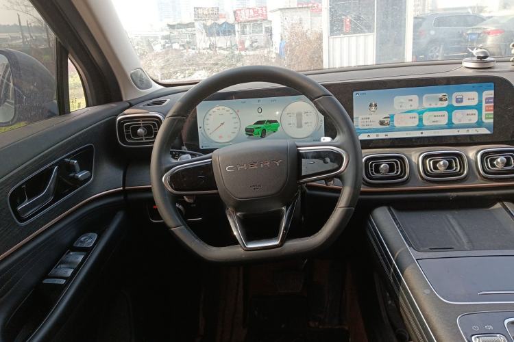 Used Chery Tiggo 9 2023 2.0T Dual-Clutch Two-Wheel Drive Luxury Edition 5 Seats Steering Wheel