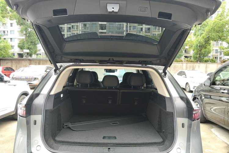 Used Chery Tiggo 9 2023 2.0T Dual-Clutch Two-Wheel Drive Luxury Edition 5 Seats Trunk