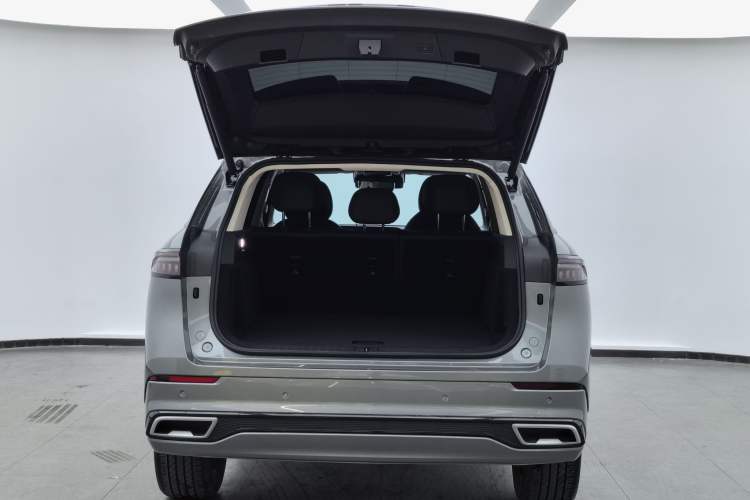 Used Chery Tiggo 9 2023 2.0T Dual-Clutch Two-Wheel Drive Luxury Edition 5 Seats Trunk