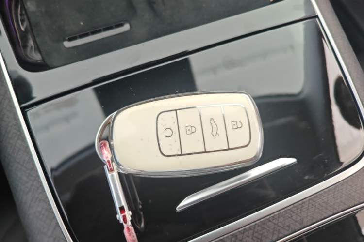 Used Chery Tiggo 9 2023 2.0T Dual-Clutch Two-Wheel Drive Luxury Edition 5 Seats Vehicle Key
