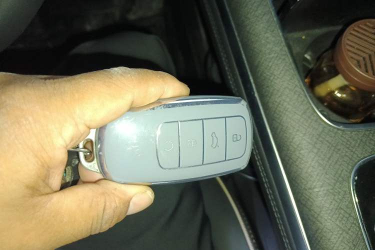 Used Chery Tiggo 9 2023 2.0T Dual-Clutch Two-Wheel Drive Luxury Edition 7 Seats Vehicle Key