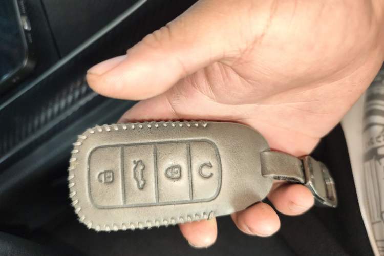 Used Chery Tiggo 9 2023 2.0T Dual-Clutch Two-Wheel Drive Luxury Edition 5 Seats Vehicle Key