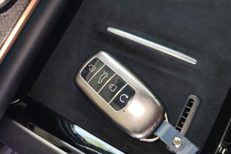 Used Chery Tiggo 9 2023 2.0T Automatic All-Wheel Drive Flagship Version 5 Seats Vehicle Key