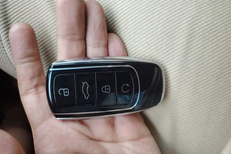 Used Chery Tiggo 9 2023 2.0T Dual-Clutch Two-Wheel Drive Luxury Edition 5 Seats Vehicle Key