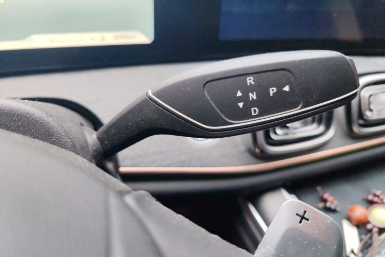 Used Chery Tiggo 9 2023 2.0T Dual-Clutch Two-Wheel Drive Luxury Edition 5 Seats Gear Lever
