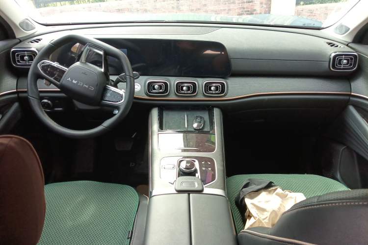 Used Chery Tiggo 9 2023 2.0T Automatic All-Wheel Drive Ultimate Edition 7-Seater Interior 2