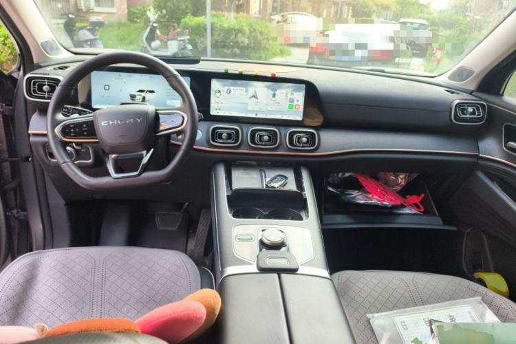 Used Chery Tiggo 9 2023 2.0T Dual-Clutch Two-Wheel Drive Prestige Version 5 Seats Center Console