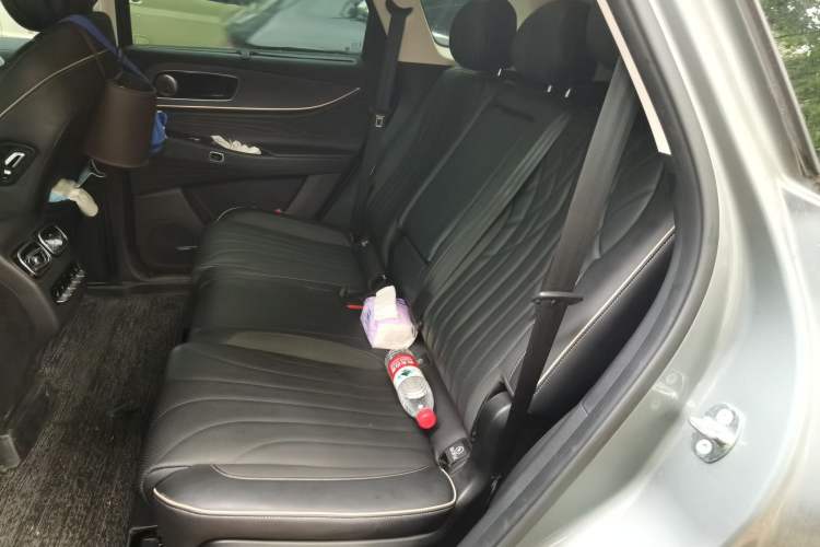 Used Chery Tiggo 9 2023 2.0T Dual-Clutch Two-Wheel Drive Prestige Version 7 Seats Left Rear Seat