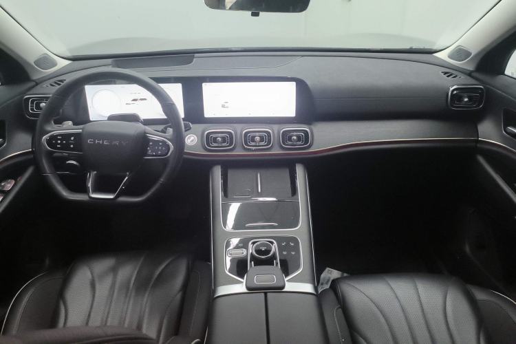 Used Chery Tiggo 9 2023 2.0T Dual-Clutch Two-Wheel Drive Prestige Version 5 Seats Center Console