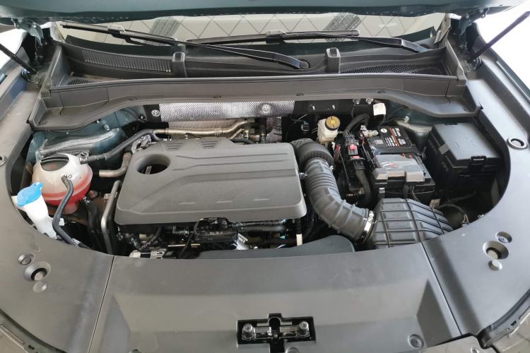 Used Chery Tiggo 9 2023 2.0T Dual-Clutch Two-Wheel Drive Prestige Version 5 Seats Engine Bay