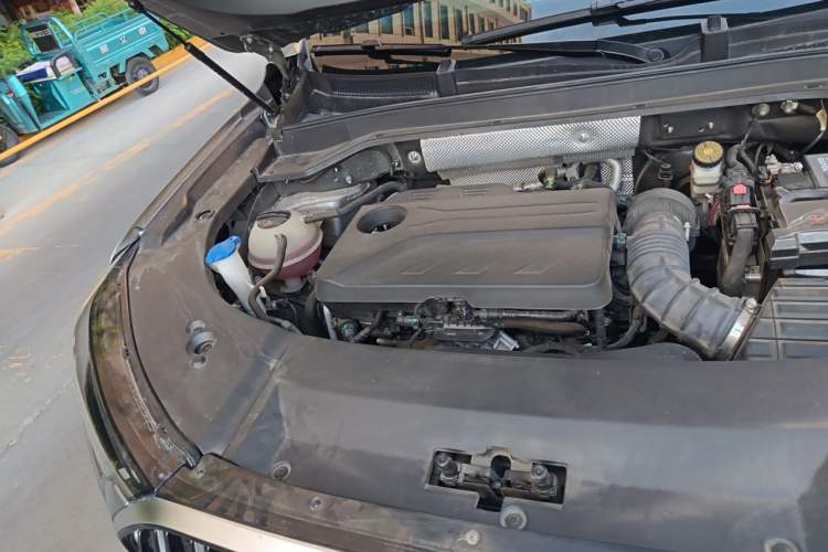 Used Chery Tiggo 9 2023 2.0T Dual-Clutch Two-Wheel Drive Prestige Version 7 Seats Engine Bay Right