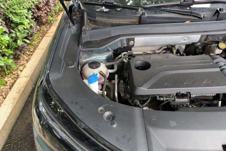 Used Chery Tiggo 9 2023 2.0T Dual-Clutch Two-Wheel Drive Luxury Edition 5 Seats Engine Bay Right