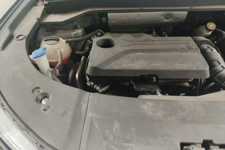 Used Chery Tiggo 9 2023 2.0T Dual-Clutch Two-Wheel Drive Leading Edition 5 Seats Engine Bay Right