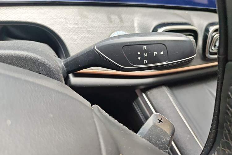 Used Chery Tiggo 9 2023 2.0T Dual-Clutch Two-Wheel Drive Luxury Edition 5 Seats Gear Lever