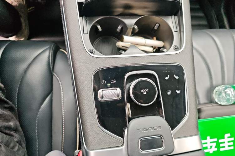 Used Chery Tiggo 9 2023 2.0T Dual-Clutch Two-Wheel Drive Luxury Edition 5 Seats Gear Lever