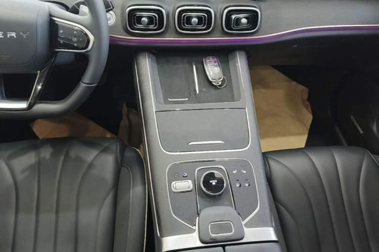 Used Chery Tiggo 9 2023 2.0T Dual-Clutch Two-Wheel Drive Luxury Edition 5 Seats Gear Lever