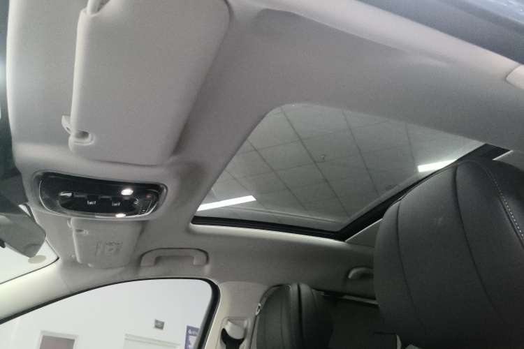Used Chery Tiggo 9 2023 2.0T Dual-Clutch Two-Wheel Drive Prestige Version 5 Seats Headliner