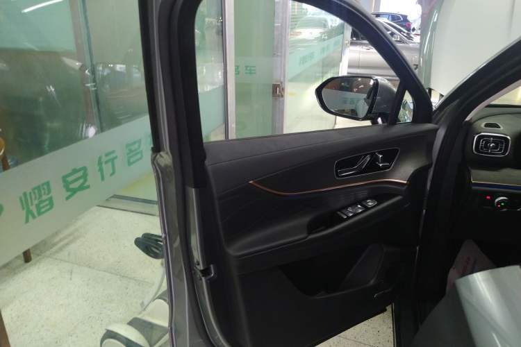 Used Chery Tiggo 9 2023 2.0T Dual-Clutch Two-Wheel Drive Luxury Edition 5 Seats Interior 7