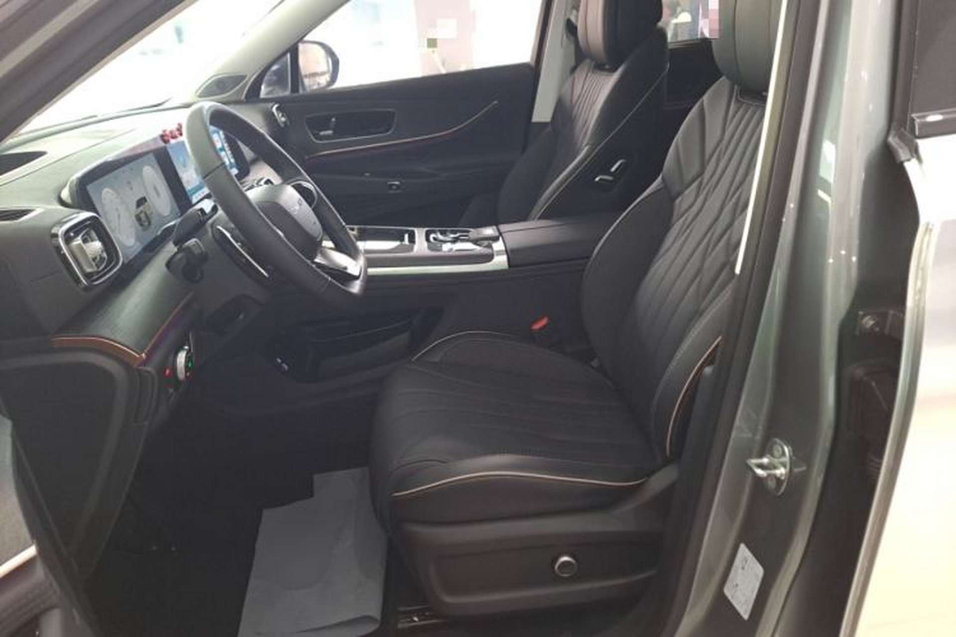 Used Chery Tiggo 9 2023 2.0T Dual-Clutch Two-Wheel Drive Prestige Version 5 Seats Left Front Seat