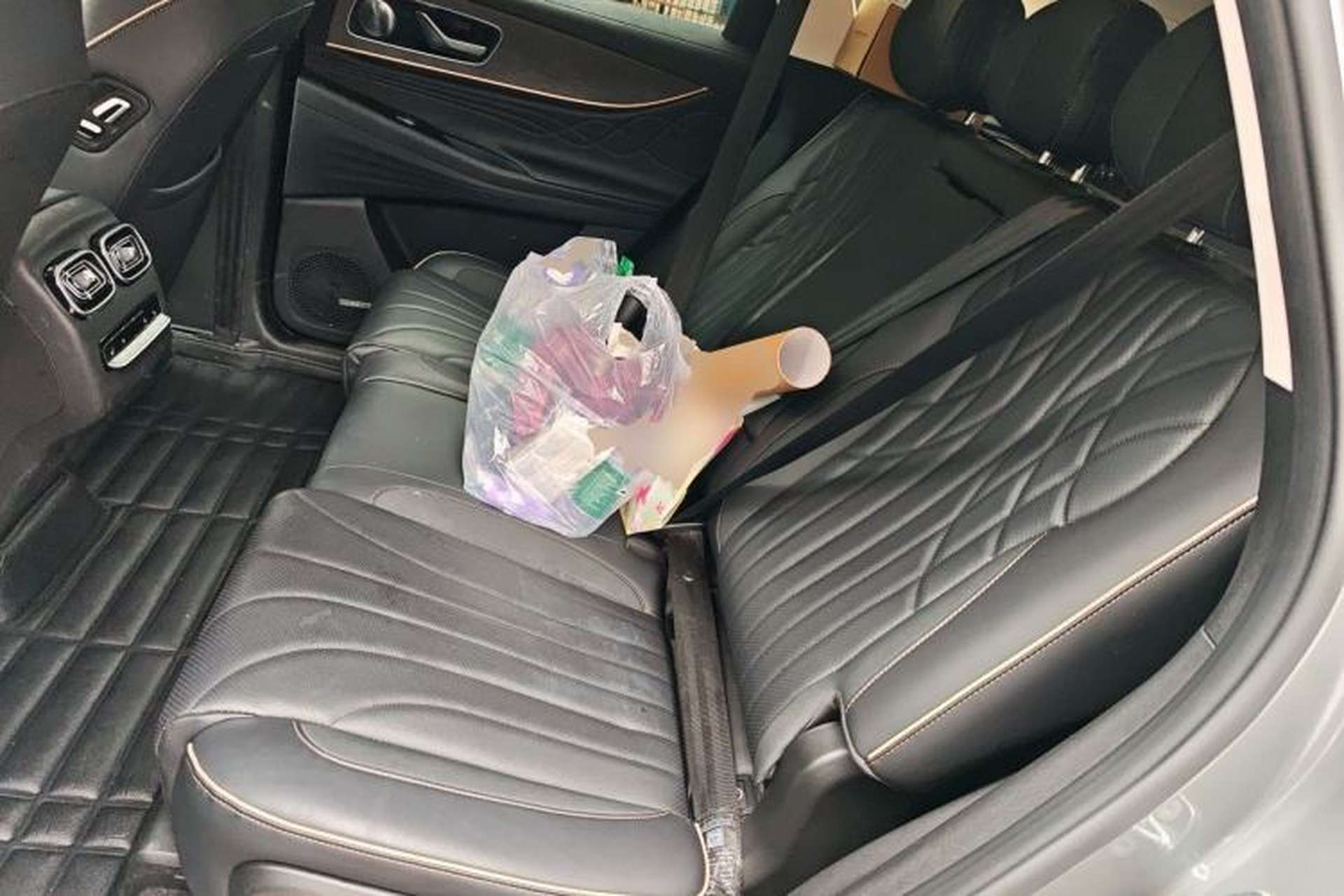 Used Chery Tiggo 9 2023 2.0T Dual-Clutch Two-Wheel Drive Luxury Edition 5 Seats Left Rear Seat