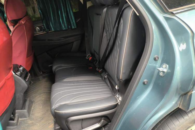 Used Chery Tiggo 9 2023 2.0T Dual-Clutch Two-Wheel Drive Luxury Edition 5 Seats Left Rear Seat