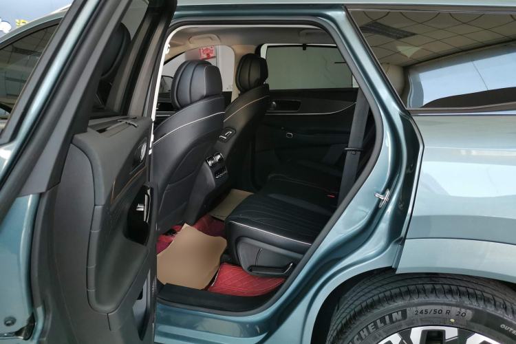 Used Chery Tiggo 9 2023 2.0T Dual-Clutch Two-Wheel Drive Prestige Version 5 Seats Left Rear Seat