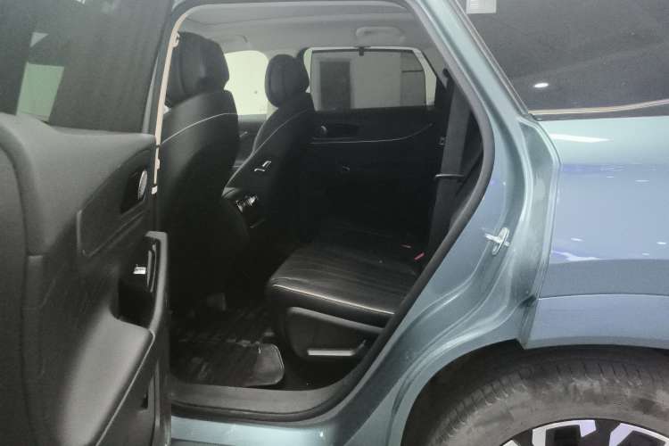 Used Chery Tiggo 9 2023 2.0T Dual-Clutch Two-Wheel Drive Prestige Version 5 Seats Left Rear Seat