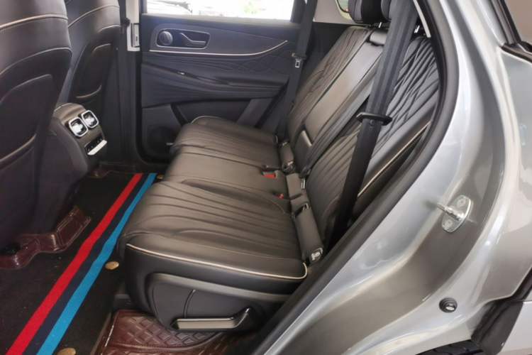 Used Chery Tiggo 9 2023 2.0T Dual-Clutch Two-Wheel Drive Luxury Edition 5 Seats Left Rear Seat