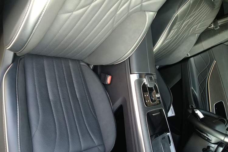 Used Chery Tiggo 9 2023 2.0T Automatic All-Wheel Drive Flagship Version 5 Seats Right Front Seat