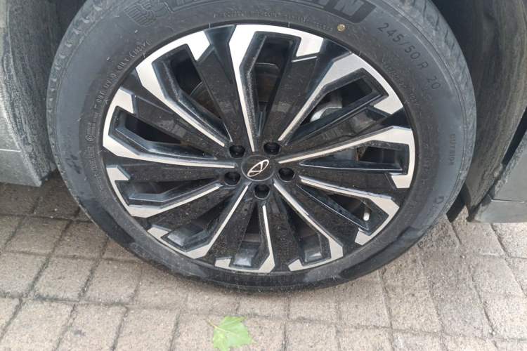 Used Chery Tiggo 9 2023 2.0T Automatic All-Wheel Drive Flagship Version 5 Seats Right Front Wheel Hub