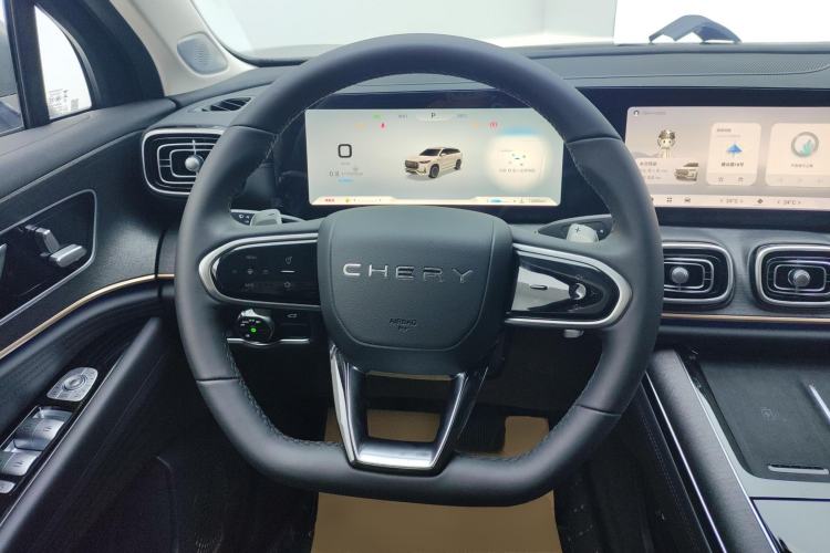 Used Chery Tiggo 9 2023 2.0T Dual-Clutch Two-Wheel Drive Luxury Edition 5 Seats Steering Wheel