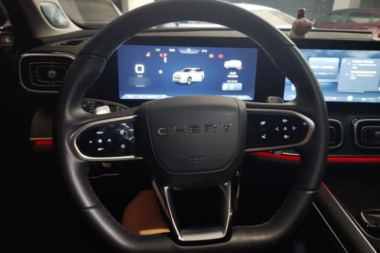 Used Chery Tiggo 9 2023 2.0T Dual-Clutch Two-Wheel Drive Luxury Edition 5 Seats Steering Wheel