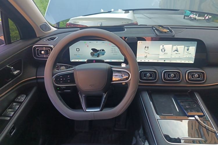 Used Chery Tiggo 9 2023 2.0T Dual-Clutch Two-Wheel Drive Prestige Version 7 Seats Steering Wheel