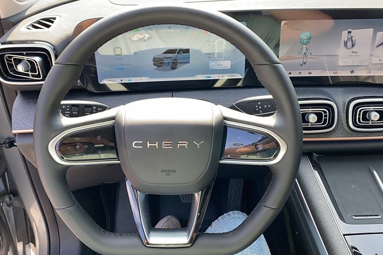 Used Chery Tiggo 9 2023 Facelift 2.0T Dual-Clutch Two-Wheel Drive Luxury Edition 7 Seats Steering Wheel