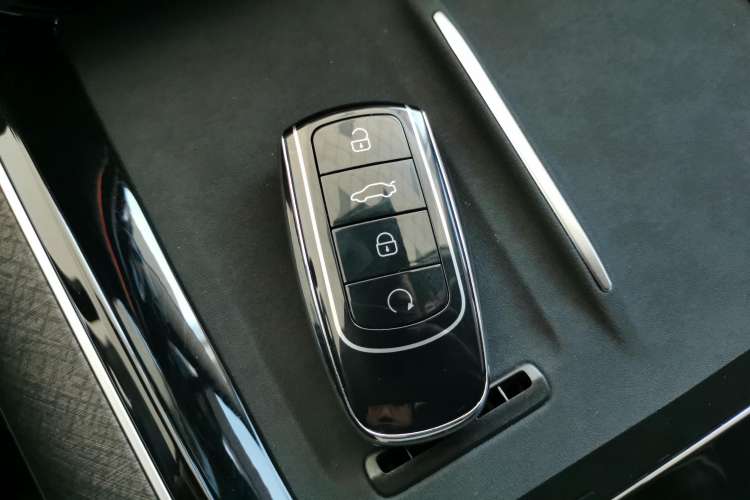 Used Chery Tiggo 9 2023 2.0T Dual-Clutch Two-Wheel Drive Prestige Version 5 Seats Vehicle Key