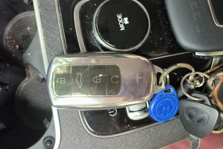 Used Chery Tiggo 9 2023 2.0T Dual-Clutch Two-Wheel Drive Luxury Edition 5 Seats Vehicle Key