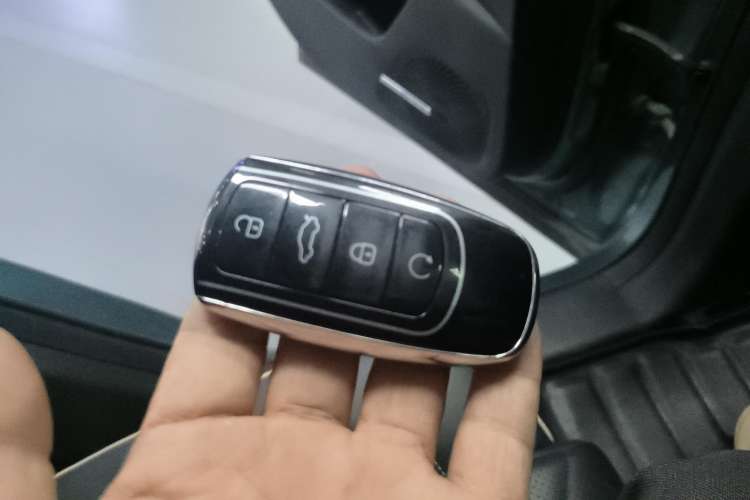 Used Chery Tiggo 9 2023 2.0T Dual-Clutch Two-Wheel Drive Prestige Version 5 Seats Vehicle Key