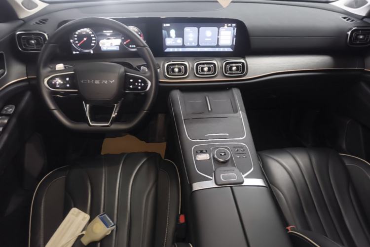 Used Chery Tiggo 9 2023 2.0T Automatic Two-Wheel Drive Luxury Edition 5 Seats Center Console
