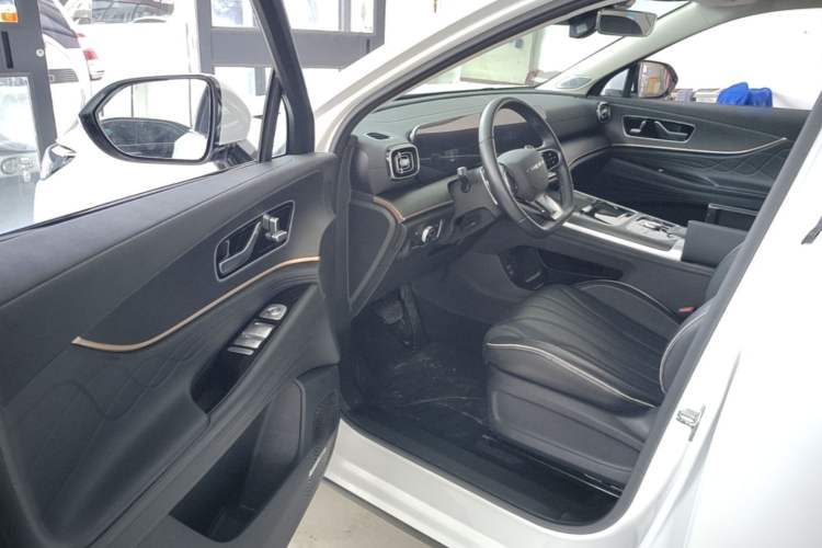 Used Chery Tiggo 9 2023 2.0T Dual-Clutch Two-Wheel Drive Leading Edition 5 Seats Driver Seat