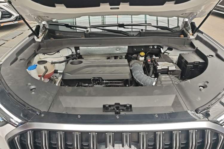 Used Chery Tiggo 9 2023 2.0T Dual-Clutch Two-Wheel Drive Prestige Version 5 Seats Engine Bay