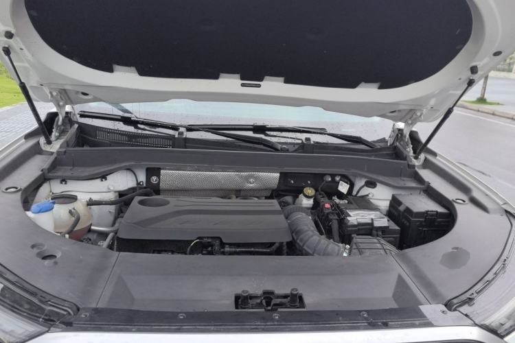 Used Chery Tiggo 9 2023 2.0T Dual-Clutch Two-Wheel Drive Prestige Version 7 Seats Engine Bay