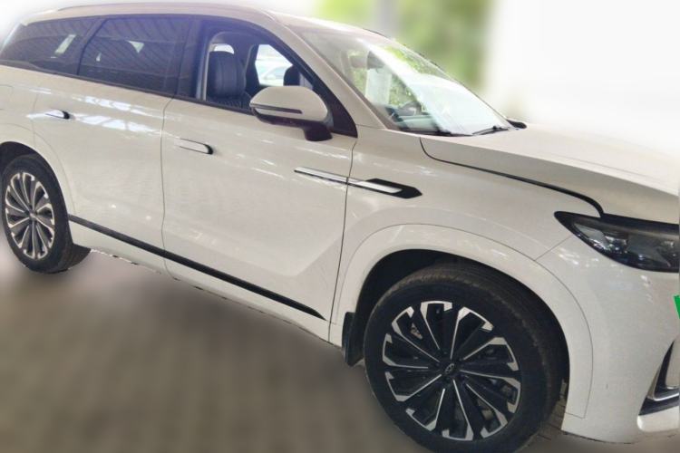 Used Chery Tiggo 9 2023 2.0T Dual-Clutch Two-Wheel Drive Luxury Edition 5 Seats Front Right 45 Deg