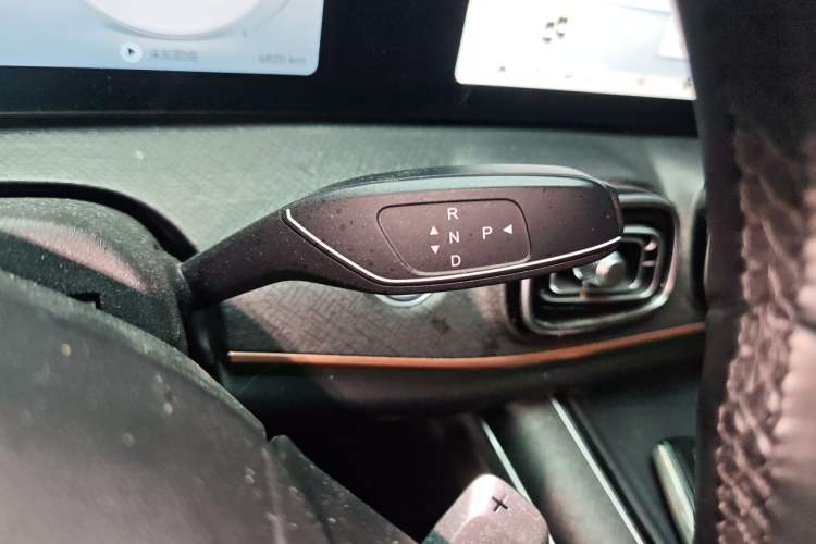 Used Chery Tiggo 9 2023 2.0T Dual-Clutch Two-Wheel Drive Luxury Edition 5 Seats Gear Lever