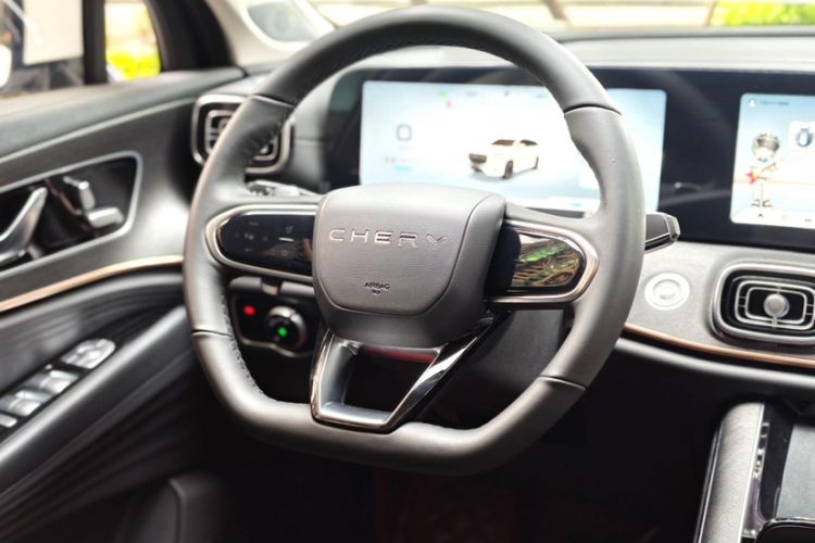 Used Chery Tiggo 9 2023 2.0T Dual-Clutch Two-Wheel Drive Leading Edition 5 Seats Interior 1